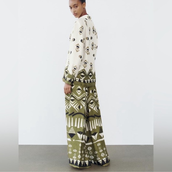 ZARA 2 PIECES MATCHING SET GEOMETRIC PRINT SATIN EFFECT SHIRT AND WIDE LEG PANTS - Picture 11 of 16